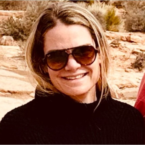 Meet your Posher, Katie - Picture 1 of 1